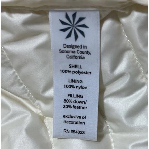 ATHLETA Women's Asymmetrical So Down Puffer Jacket in Ivory size XL with Pockets - Picture 8 of 8